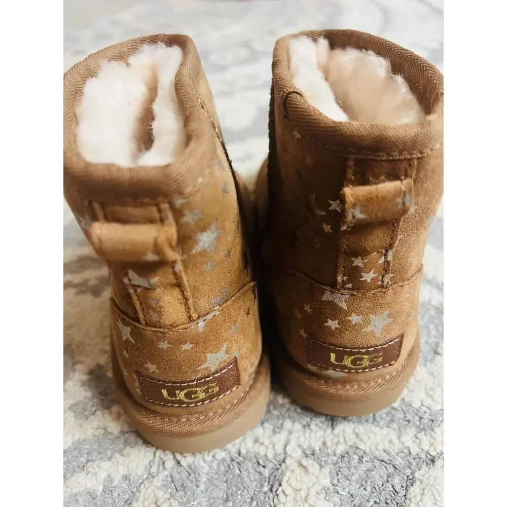 NWT❤️UGG Classic Mini II Stars sz2